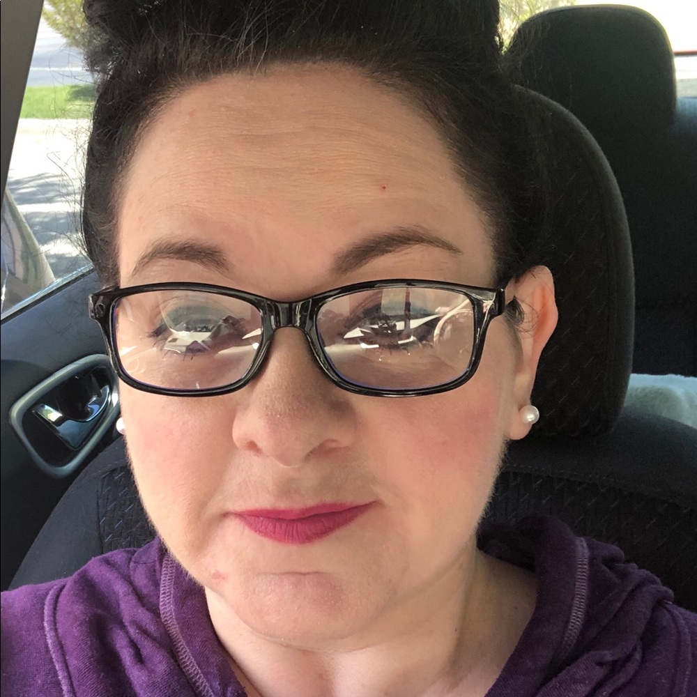 Meet your Posher, Leann